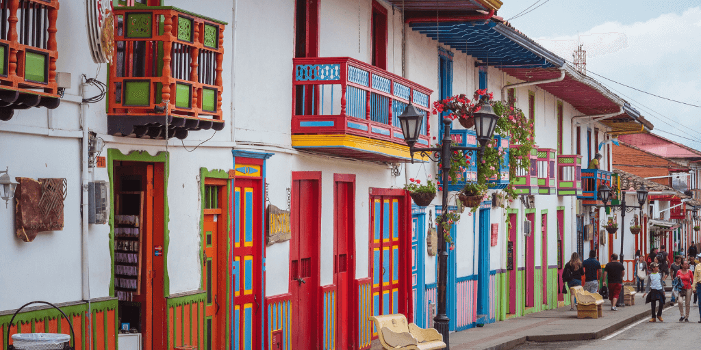 easyco recruiting and hiring colombia